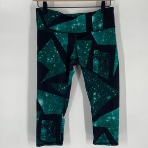 ALO Black and Turquoise Capris Legging Size S Gently Used